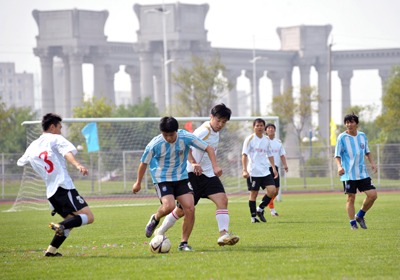 年中国足球超级杯于2016年2月27日在重庆举行